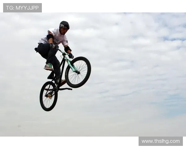 深圳极限运动队边路渗透打法深度解析与战术应用探讨 深圳极限运动队边路渗透打法深度解析与战术应用探讨