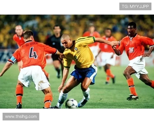 1998年世界杯经典对决法国与意大利的传奇之战回顾