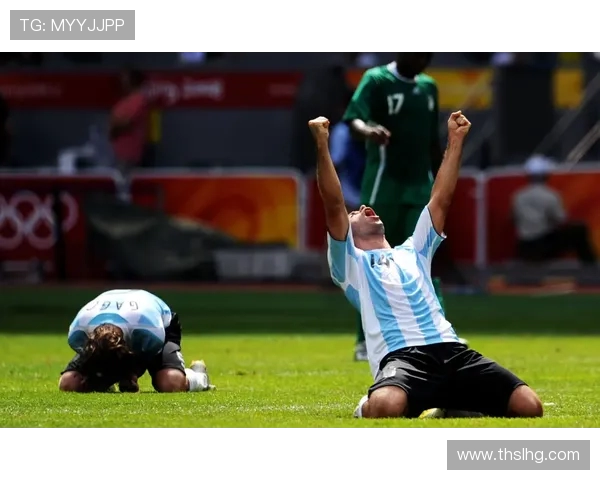 尼日利亚与捷克足球对决结果揭晓精彩瞬间回顾与分析